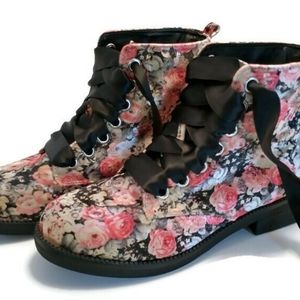 Dirty Laundry Stefan Velvet Bootie Size 7